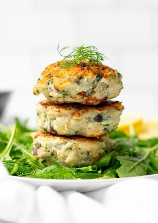 Paddlefish Cakes with Remoulade Sauce