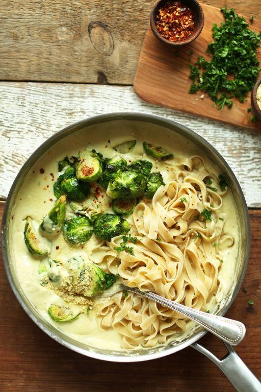 Pasta with Roasted Garlic and White Wine Sauce