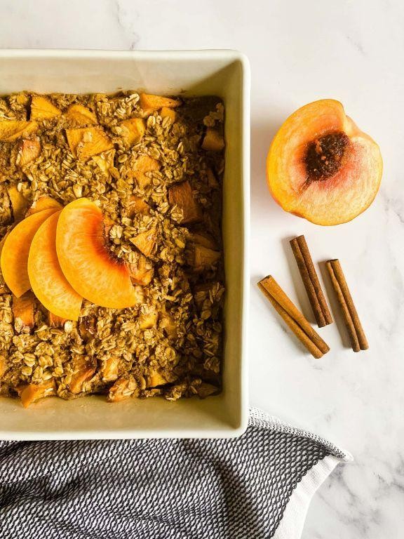 Peach Cobbler Baked Oatmeal