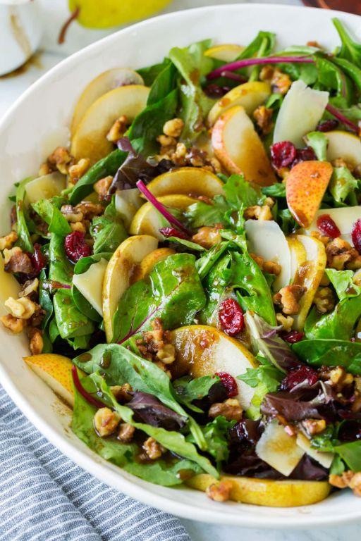 Pear and walnut spinach salad