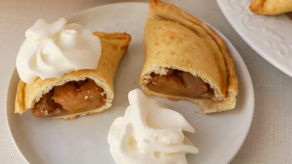 Pie crust banana caramel empanadas