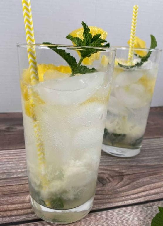 Pineapple Coconut Mint Julep