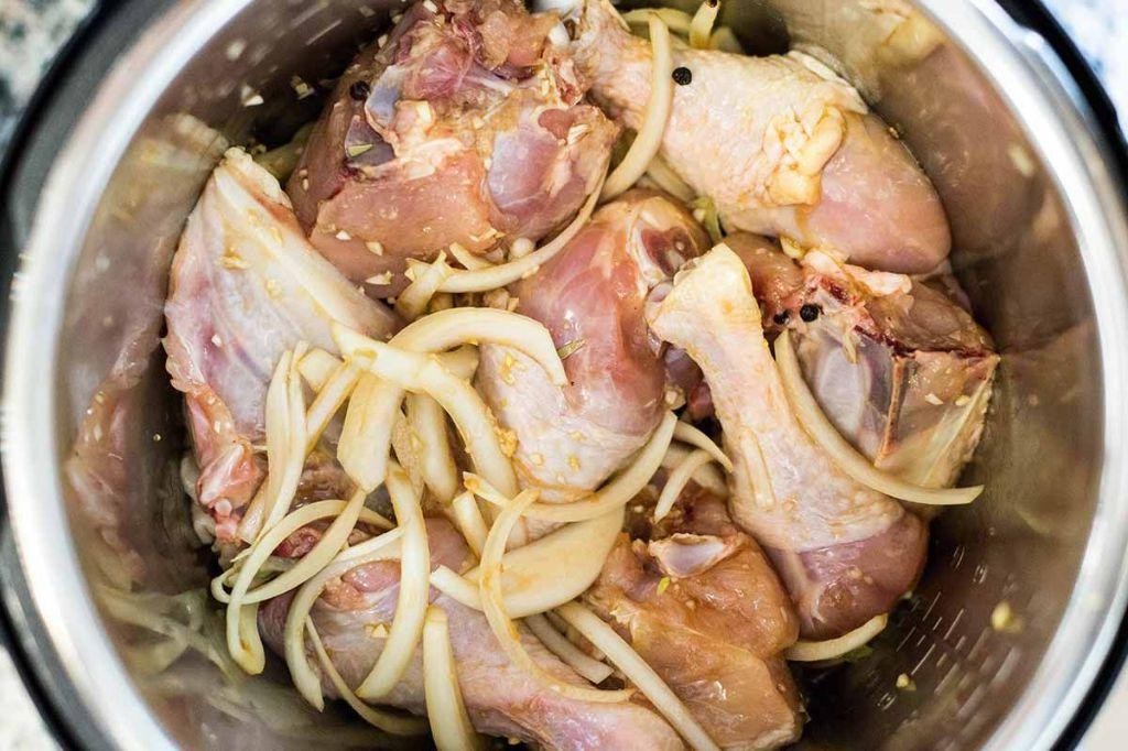 Pressure Cooked Chicken Thighs Adobo