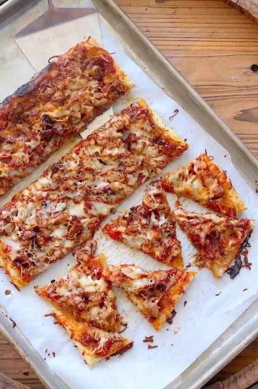 Pulled Pork Puff Pastry Pizza