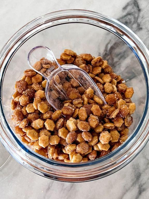Pumpkin Spice Oyster Crackers