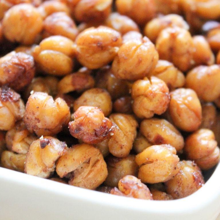 Pumpkin Spice Roasted Chickpeas