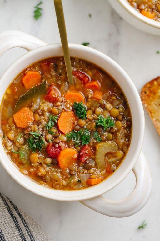 Quinoa and Lentil Soup for a Healthy Lunch