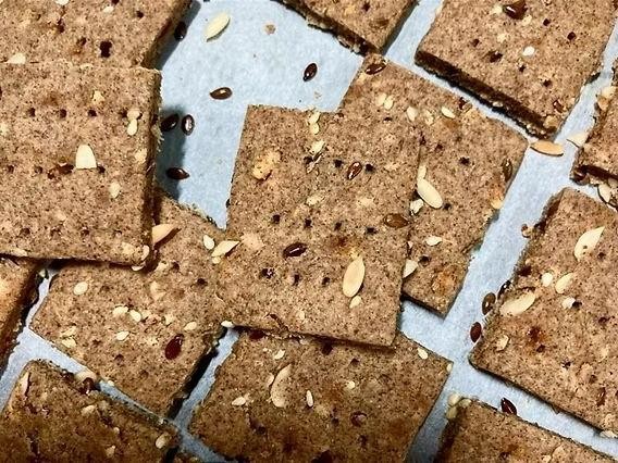 Ragi Flour Crackers with Sesame Seeds