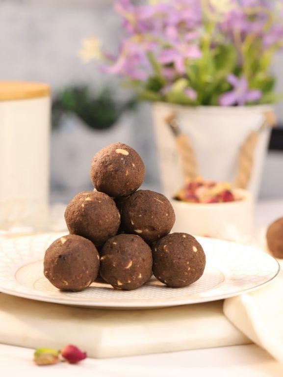 Ragi Flour Ladoo with Dates