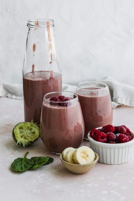 Raspberry Spinach Superfood Smoothie