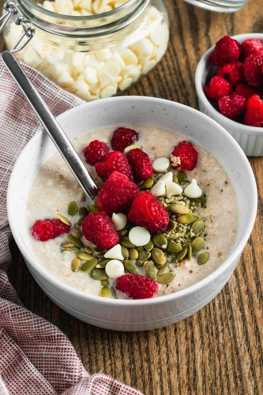 Raspberry White Chocolate Oatmeal