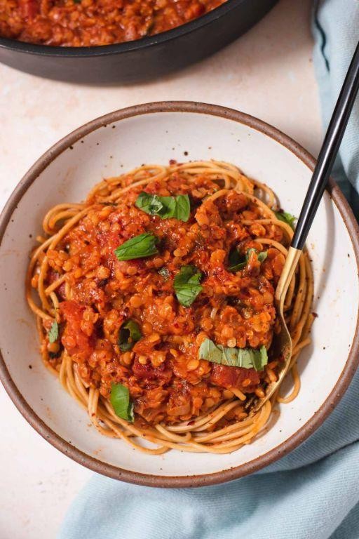 Red Lentil Pasta with Tomato Basil Sauce