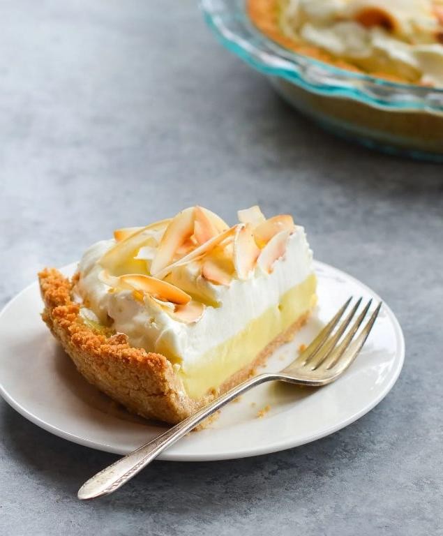 Rich Coconut Cream Pie