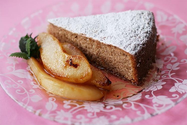 Roasted Chestnut and Honey Cake
