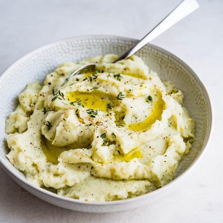 Roasted Garlic Mashed Cauliflower