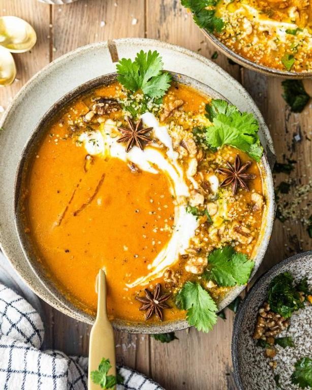 Roasted Garlic and Carrot Bisque