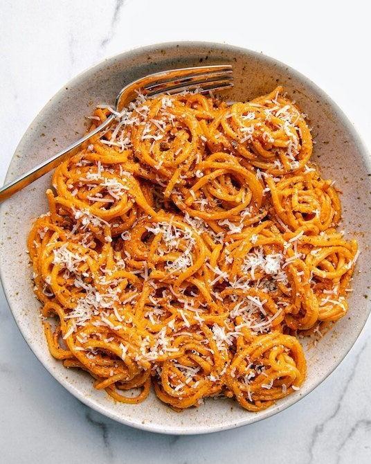 Roasted Red Pepper and Goat Cheese Pasta