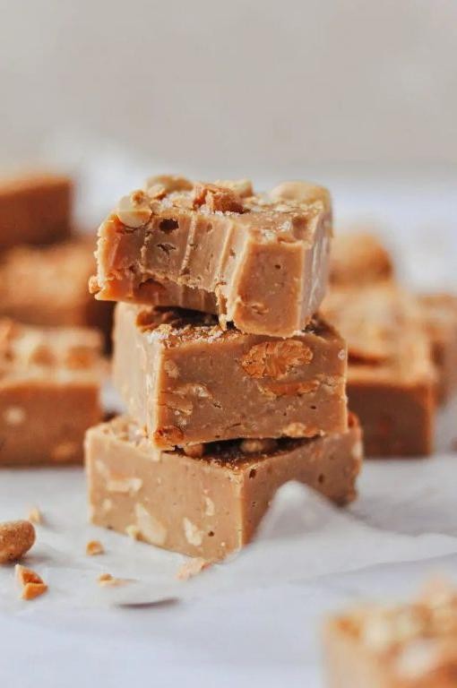Salted Caramel Peanut Butter Fudge