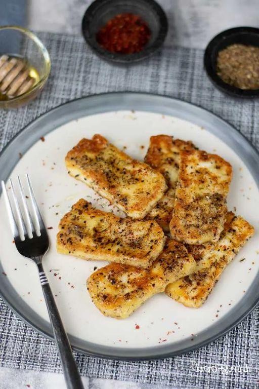 Savory Knafeh with Halloumi and Za