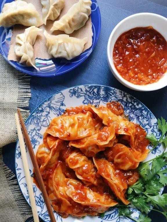 Schezwan Momo with Spicy Dip