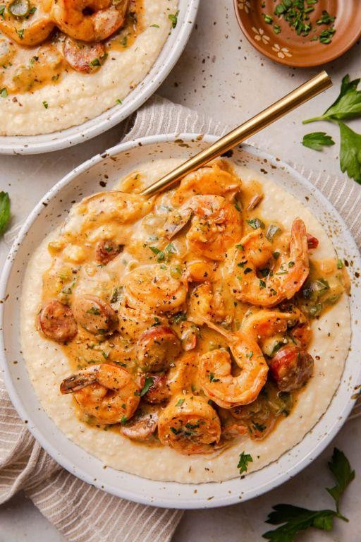 Shrimp and Grits with Creamy Cheese Sauce