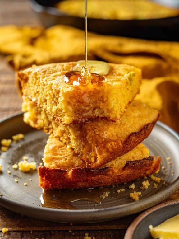 Simple Cajun Cornbread
