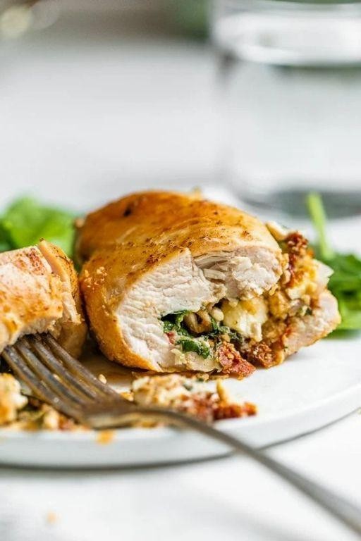 Skinny Girl Weight Watchers Spinach and Feta Stuffed Chicken