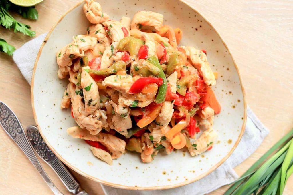 Skinny chicken fajitas