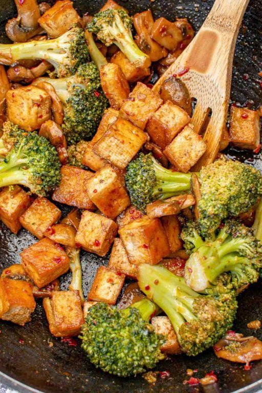 Slow Carb Tofu and Broccoli Stir-Fry