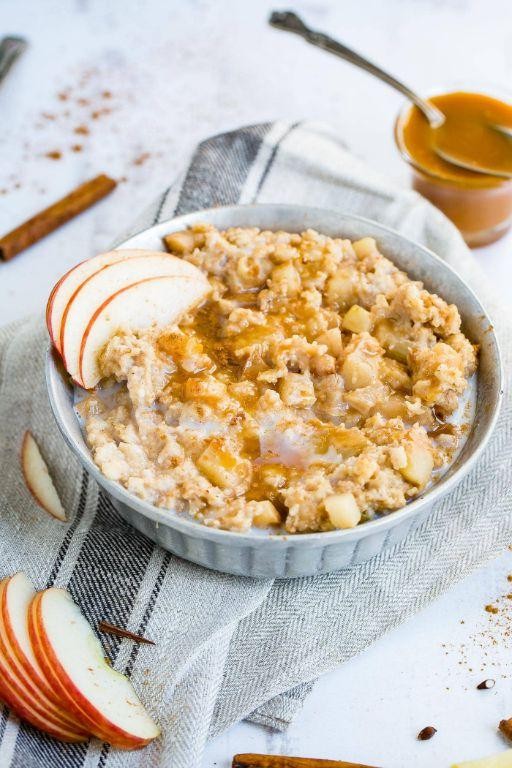 Slow Cooker Apple Pie Oatmeal