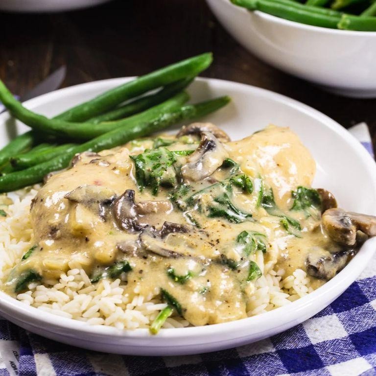 Slow Cooker Chicken with Spinach and Mushrooms