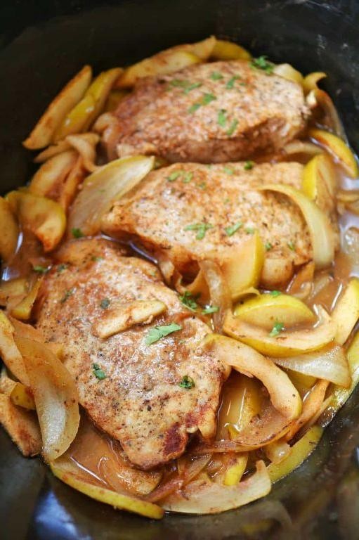 Slow Cooker Pork Chops with Apples and Onions