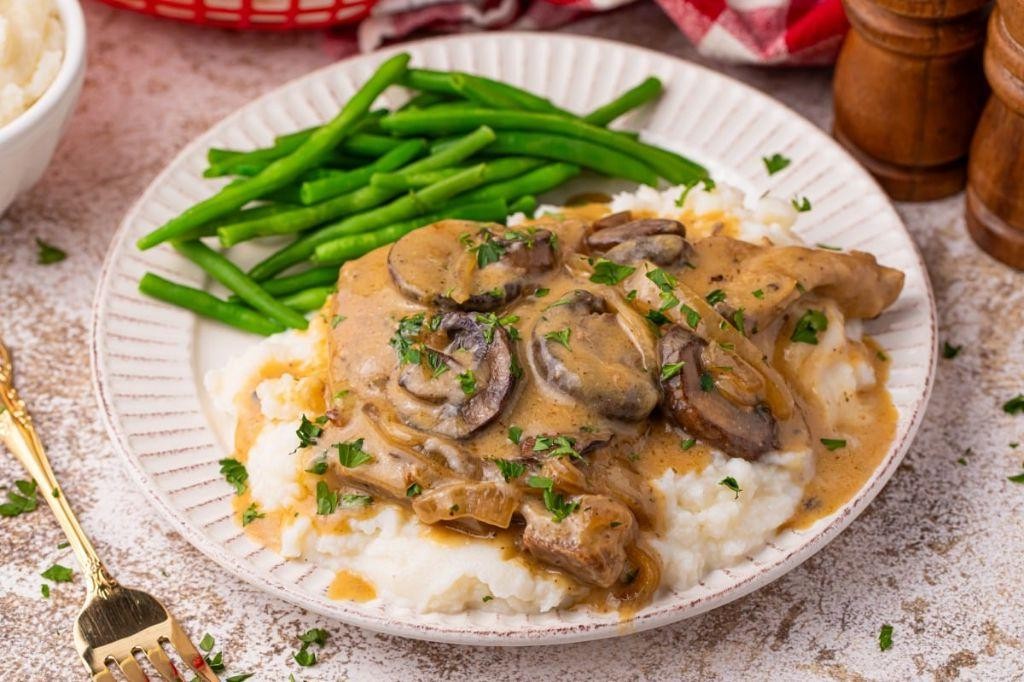 Slow Cooker Pork Steaks with Mushroom Gravy