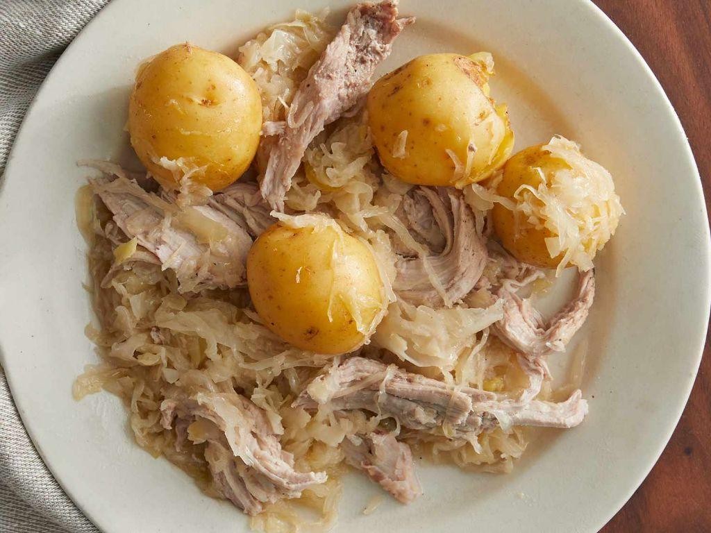 Slow Cooker Pork and Sauerkraut Stew