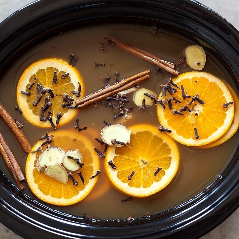 Slow Cooker Winter Jack Mulled Cider