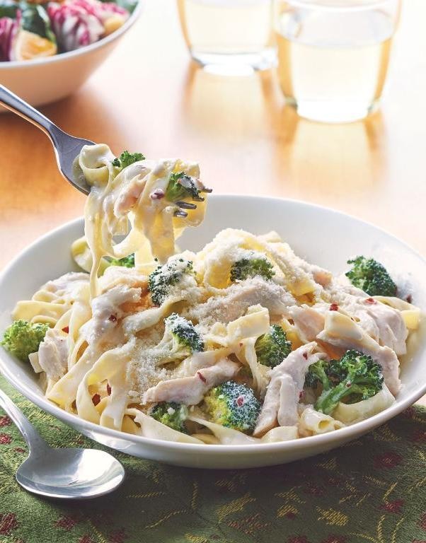 Smoked Turkey and Broccoli Alfredo Pasta