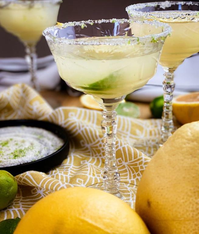 Smoky Mezcal Margarita with Grapefruit