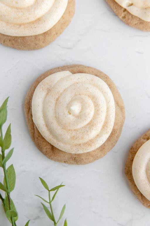 Snickerdoodle Crumbl Cookies