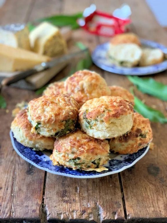 Sourdough Discard Cheese and Herb Scones