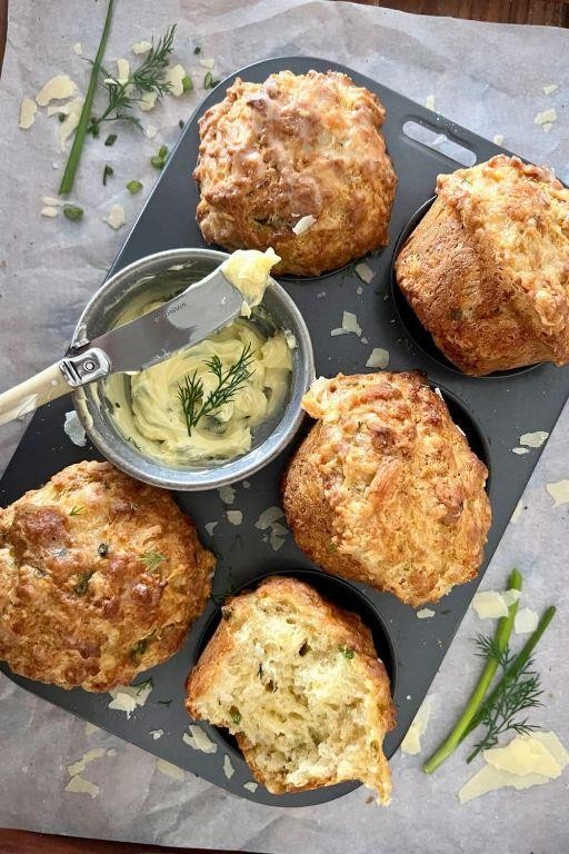 Sourdough Discard Cheese and Jalapeño Muffins