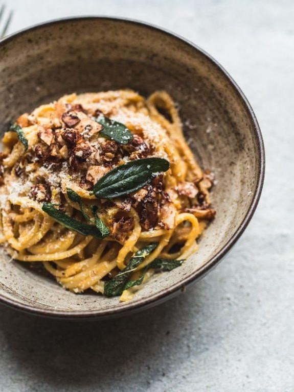 Spaghetti Squash Carbonara with Coconut Bacon