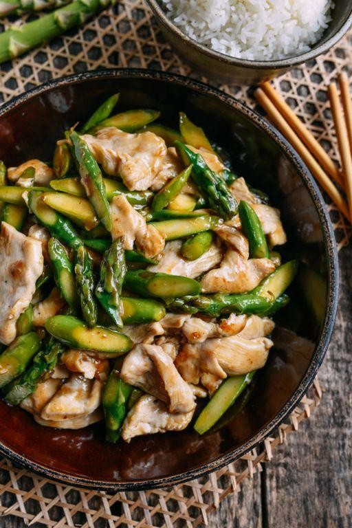 Speedy Asparagus and Chicken Stir-Fry