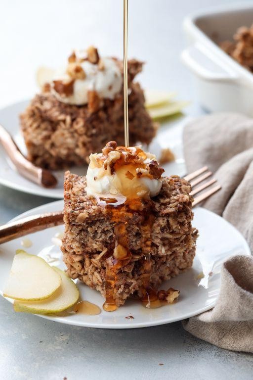 Spiced Pear Baked Oatmeal