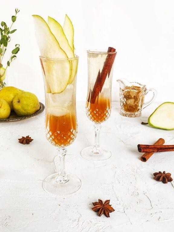 Spiced Pear Prosecco Cocktail
