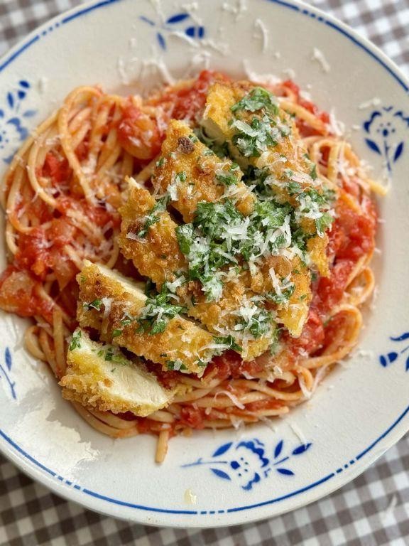 Spicy Garlic Chicken Parmesan Pasta