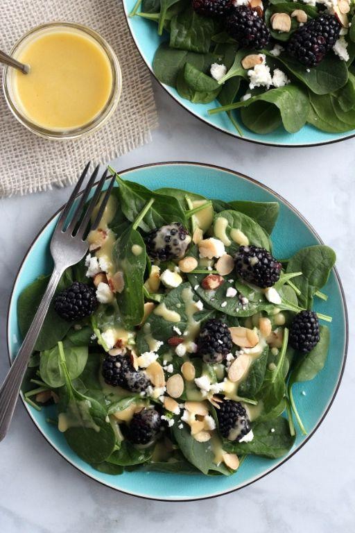 Spinach and Blackberry Salad with Almonds