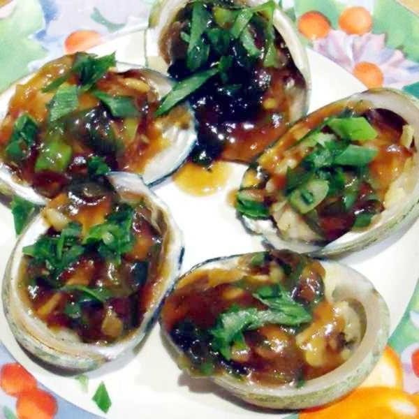 Steamed Abalone with Ginger and Scallions