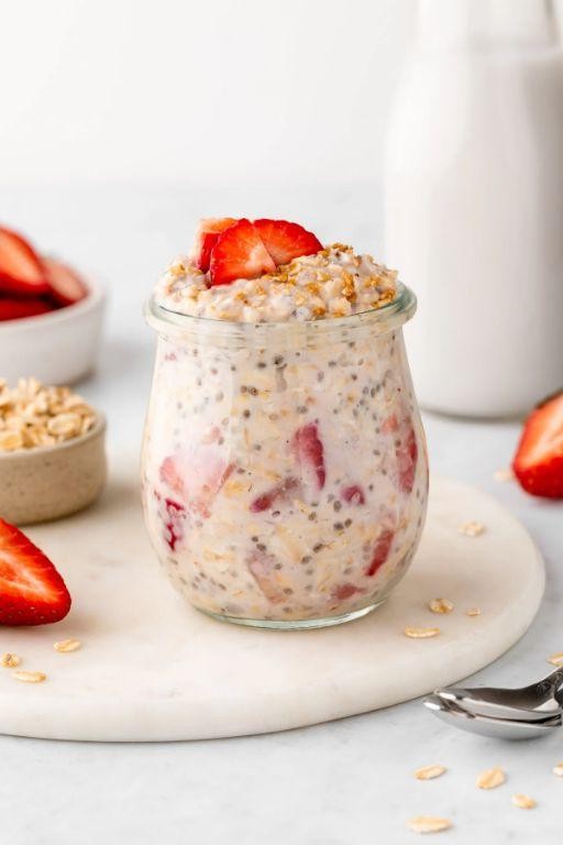 Strawberries and Cream Overnight Oats