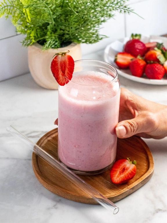 Strawberry Greek Yogurt Drink