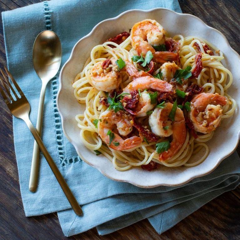 Sun-Dried Tomato and Garlic Shrimp Scampi